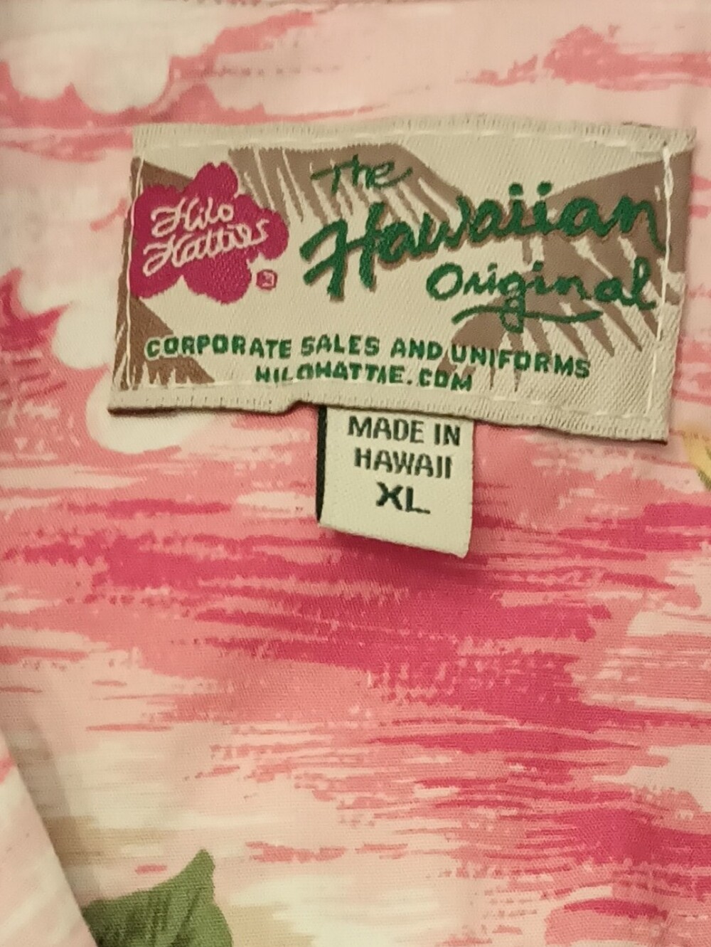 Men's Hilo Hattie The Hawaiian Original Pink Tropical Hawaiian Shirt XL - Picture 2 of 6